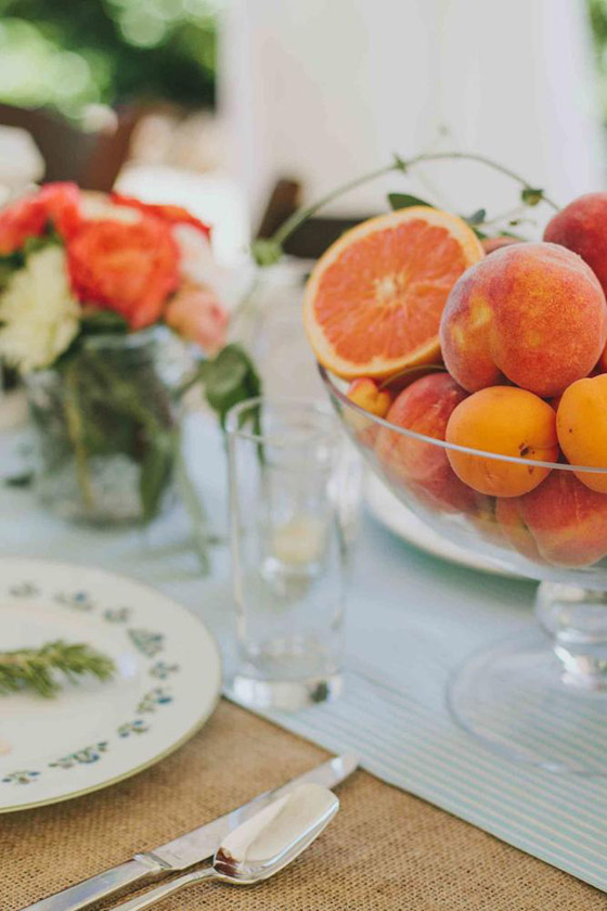 صور زينة طاولات الأفراح من الفواكة والزهور صورة رقم 4