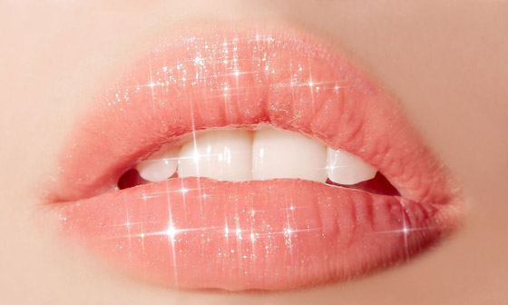 إليك نصائح تساعد في حماية شفاهك من التشقق والاسمرار في الخريف صورة رقم 4 إليك نصائح تساعد في حماية شفاهك من التشقق والاسمرار في الخريف صورة رقم 4