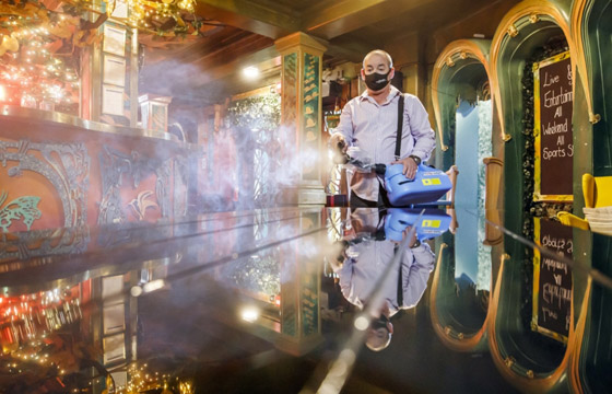 دراسة جديدة صادمة تكشف مدة بقاء كورونا على أسطح الأموال والزجاج! صورة رقم 1