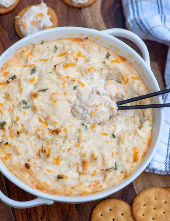 تخلو من النشويات وتجهز بـ5 دقائق.. إليكم وصفة غموس السلطعون بالجبن صورة رقم 9