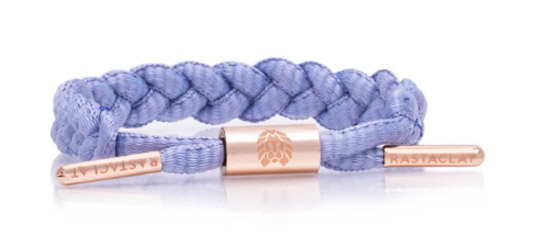 10 إكسسوارات عصرية يمكنكِ ارتدائها في كل الأوقات هذا الخريف صورة رقم 5