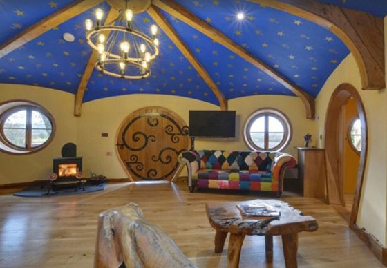 منزل خيالي ينقلك إلى أجواء سلسلة أفلام هوبيت صورة رقم 4