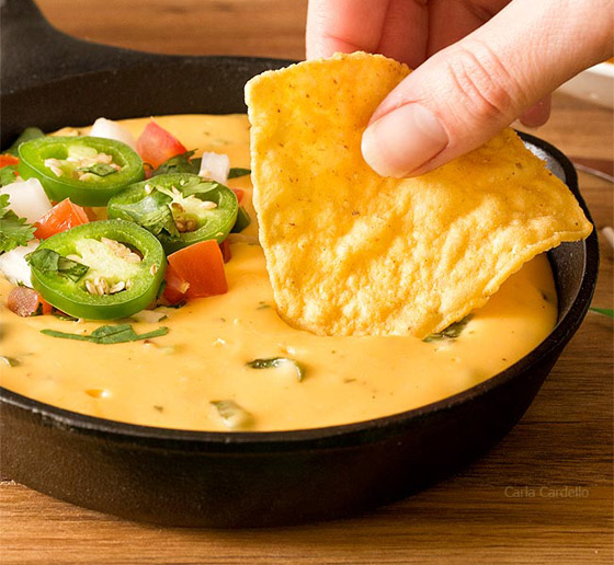 غنية بالنكهات ومثالية للسهرات.. إليكم طريقة تحضير غموس الناتشوز بالجبن صورة رقم 2 غنية بالنكهات ومثالية للسهرات.. إليكم طريقة تحضير غموس الناتشوز بالجبن صورة رقم 2