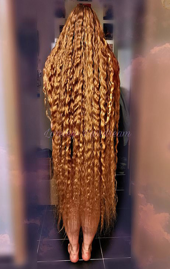 لم تقصّه منذ 15 عاما.. فتاة ألمانية تنتظر أن يصل شعرها لكاحليها! صورة رقم 9