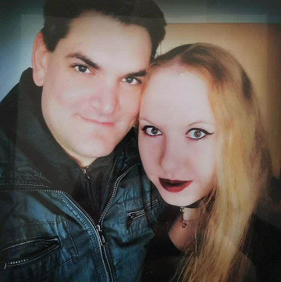 لم تقصّه منذ 15 عاما.. فتاة ألمانية تنتظر أن يصل شعرها لكاحليها! صورة رقم 12