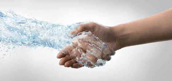 أسباب تعرّق القدمين واليدين.. كيف تسيطر على هذه الظاهرة وتعالجها؟ صورة رقم 5