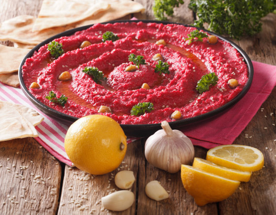 يتمتع بطعمه اللذيذ وفوائده الكثيرة.. إليكم وصفة حمص البنجر (الشمندر) صورة رقم 4