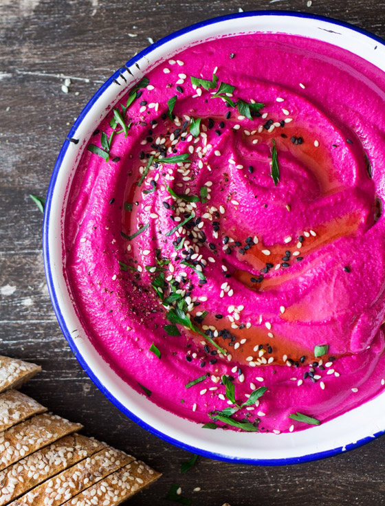 يتمتع بطعمه اللذيذ وفوائده الكثيرة.. إليكم وصفة حمص البنجر (الشمندر) صورة رقم 7