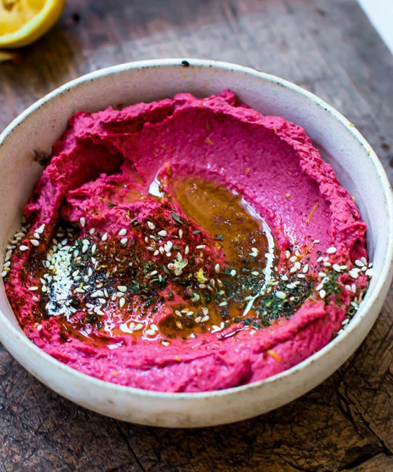 يتمتع بطعمه اللذيذ وفوائده الكثيرة.. إليكم وصفة حمص البنجر (الشمندر) صورة رقم 8