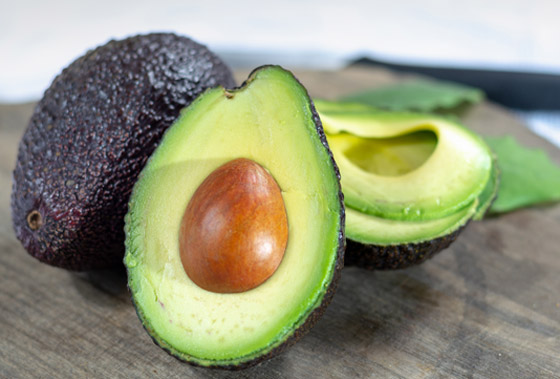 هل يساهم الأفوكادو في زيادة الوزن أم نقصانه؟ طريقة تناوله هي كلمة السر صورة رقم 3