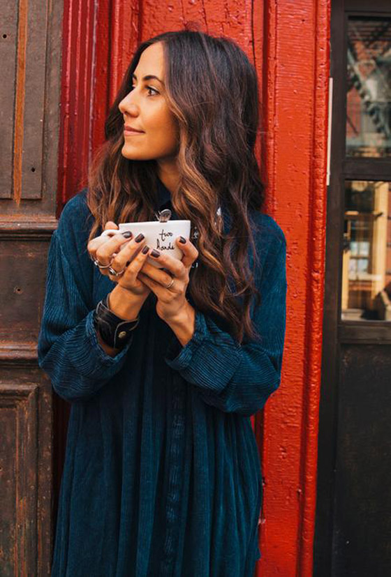 نصائح لإطلالة خالية من العيوب أثناء نزول المطر صورة رقم 10