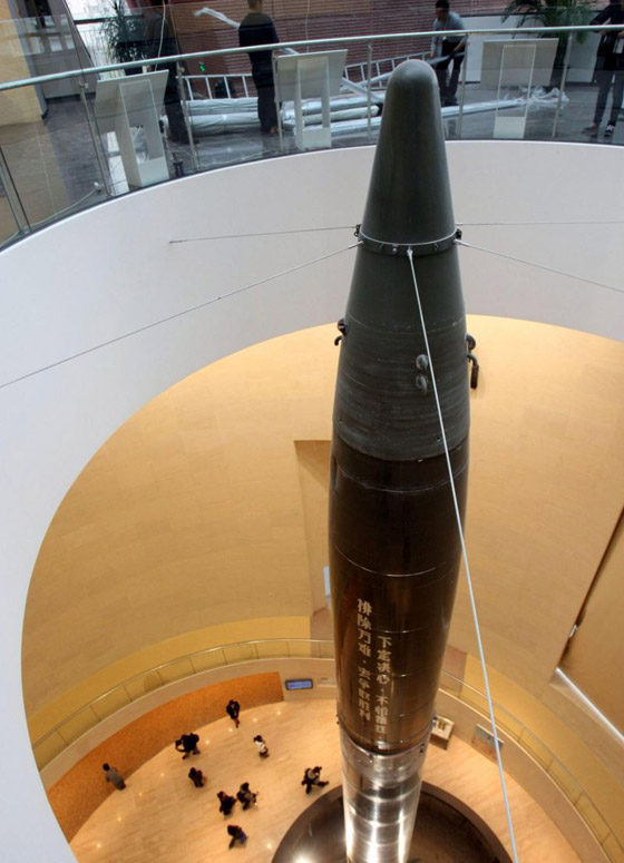 صورة رقم 4 - تعرفوا إلى العالم الذي طردته أمريكا فساعد الصين في الوصول إلى القمر!  صورة رقم 4 - تعرفوا إلى العالم الذي طردته أمريكا فساعد الصين في الوصول إلى القمر!