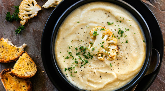 إليكم وصفة شوربة القرنبيط منخفضة الكربوهيدرات لأيام الشتاء الباردة صورة رقم 2