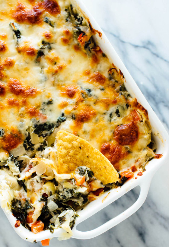 صينية السبانخ مع جبن الموزاريلا والبيض في الفرن.. مغذية وقليلة السعرات صورة رقم 5