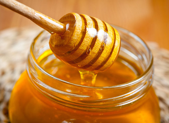 إليكم 12 علاجا طبيعيا فعّالا في القضاء على البقع والهالات الداكنة صورة رقم 5