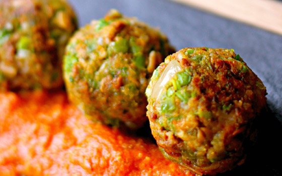 من أشهر الأعشاب وطريقة جديدة لتوظيف اللحم.. وصفة الكفتة اليونانية صورة رقم 4 من أشهر الأعشاب وطريقة جديدة لتوظيف اللحم.. وصفة الكفتة اليونانية صورة رقم 4