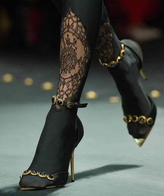 أغرب الأزياء والجوارب: هل تقبلين ارتداء هذه الملابس ؟ صورة رقم 11