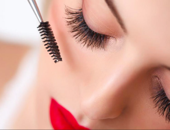 إليكم 9 نصائح وحيل لوضع الماسكارا بطريقة احترافية مدهشة صورة رقم 3