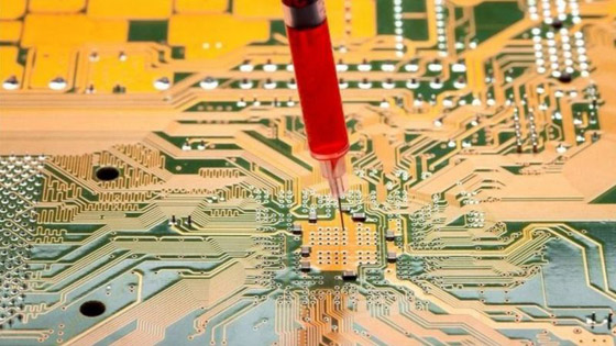 زرع شرائح وتعديل الحمض النووي.. ما صحة الشائعات عن لقاح كورونا؟ صورة رقم 1