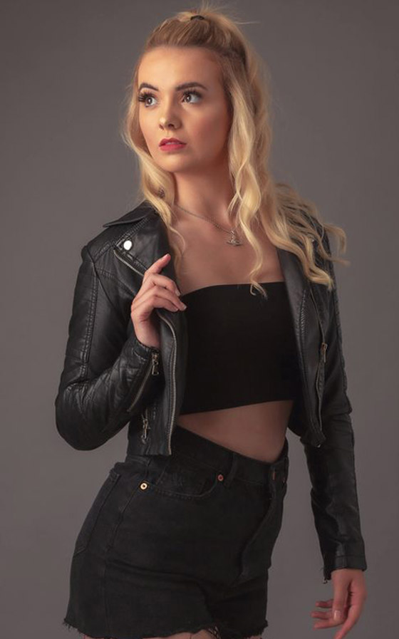 حلم فتاة سعت للقب ملكة جمال بريطانيا يتحول لكابوس يرافقها طول العمر! صورة رقم 4