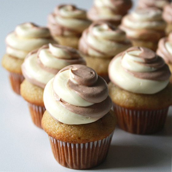 أنقذوا الموز الناضج من مصير مؤسف.. إليكم وصفة كاب كيك الموز الشهية صورة رقم 4 أنقذوا الموز الناضج من مصير مؤسف.. إليكم وصفة كاب كيك الموز الشهية صورة رقم 4