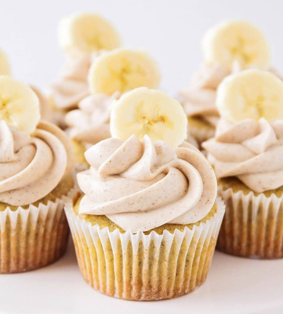 أنقذوا الموز الناضج من مصير مؤسف.. إليكم وصفة كاب كيك الموز الشهية صورة رقم 2 أنقذوا الموز الناضج من مصير مؤسف.. إليكم وصفة كاب كيك الموز الشهية صورة رقم 2