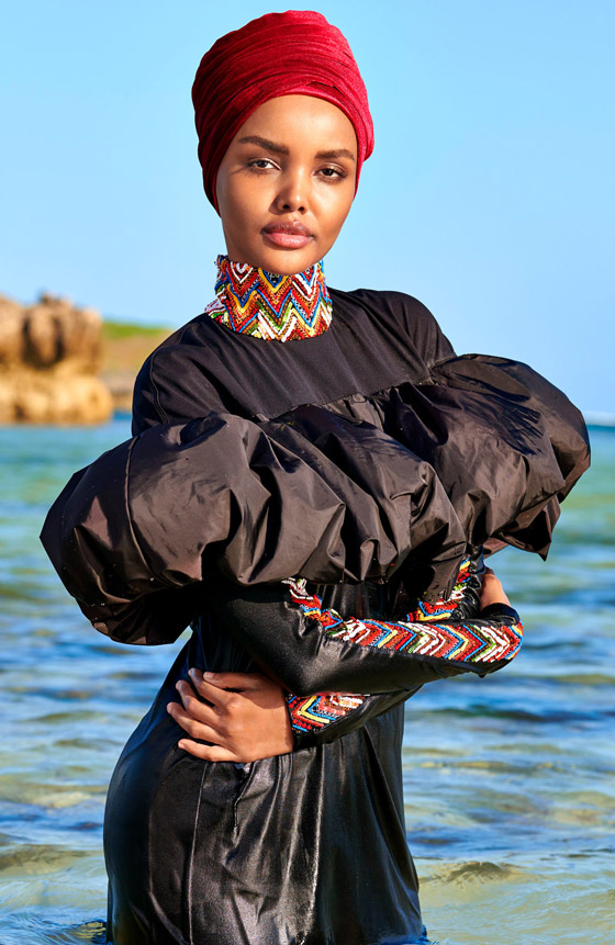 بعد اعتزالها بسبب الحجاب.. عارضة الأزياء العالمية حليمة عدن تعود من جديد! صور صورة رقم 15