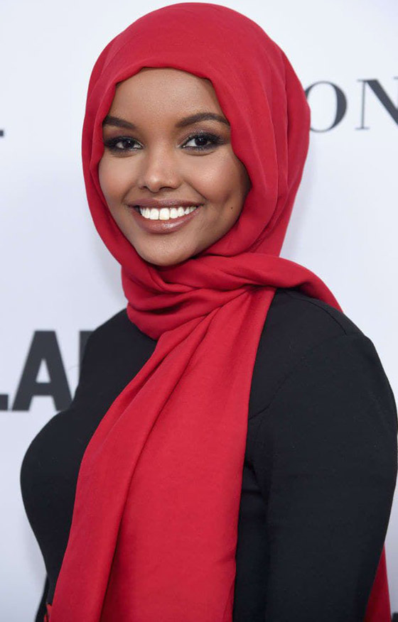 عارضة الأزياء المحجبة حليمة عدن تعتزل عروض الأزياء بسبب ديانتها! صورة رقم 11