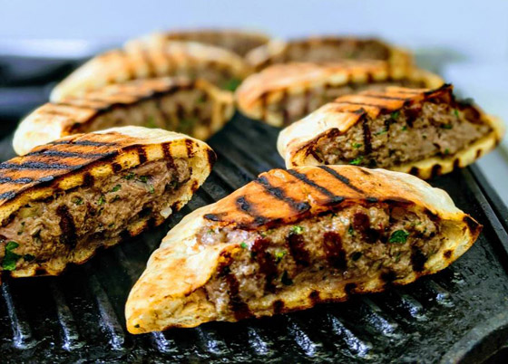 سريعة وسهلة ومحبوبة الجماهير.. إليكم وصفة عرايس اللحمة الشهية صورة رقم 4 سريعة وسهلة ومحبوبة الجماهير.. إليكم وصفة عرايس اللحمة الشهية صورة رقم 4