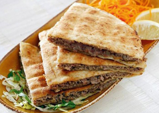 سريعة وسهلة ومحبوبة الجماهير.. إليكم وصفة عرايس اللحمة الشهية صورة رقم 6 سريعة وسهلة ومحبوبة الجماهير.. إليكم وصفة عرايس اللحمة الشهية صورة رقم 6