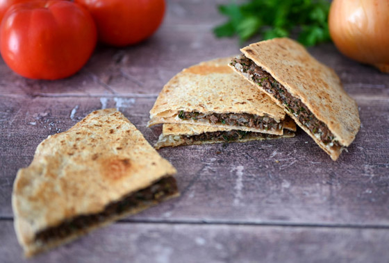 سريعة وسهلة ومحبوبة الجماهير.. إليكم وصفة عرايس اللحمة الشهية صورة رقم 10 سريعة وسهلة ومحبوبة الجماهير.. إليكم وصفة عرايس اللحمة الشهية صورة رقم 10