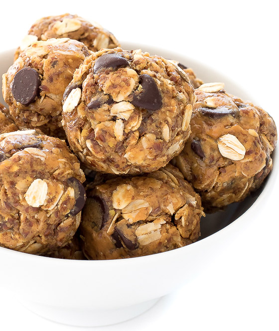 4 مكونات تصنع وجبة خفيفة صحية.. كرات الطاقة بزبدة الفول السوداني صورة رقم 4