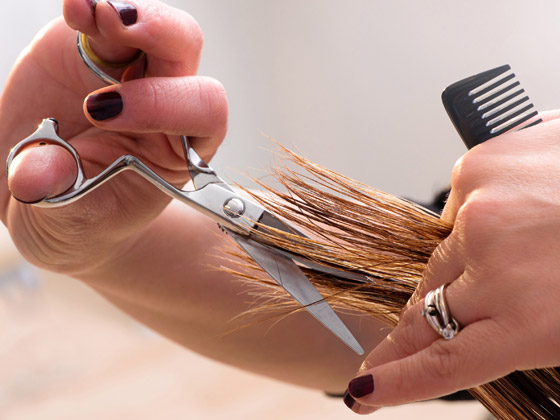 مرتان في السنة أم أكثر.. كم مرة يجب قص الشعر للحفاظ على حيويته؟ صورة رقم 6