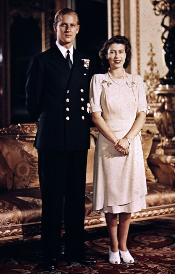 بالصور: أسرار تكشف للمرة الأولى عن إطلالات خطوبة الأميرات صورة رقم 1