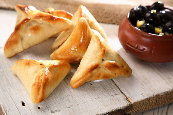 لفطور شهي: فطيرة السبانخ والأجبان صورة رقم 3