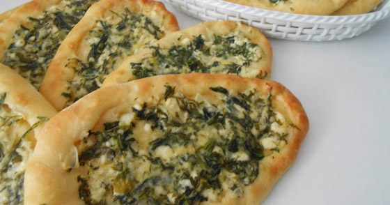 لفطور شهي: فطيرة السبانخ والأجبان صورة رقم 4