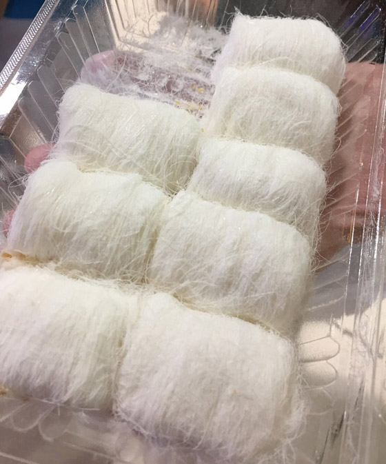 شعر ناعم محشو بالفول السوداني.. إليكم وصفة حلوى خبز التنين الصينية صورة رقم 9 شعر ناعم محشو بالفول السوداني.. إليكم وصفة حلوى خبز التنين الصينية صورة رقم 9