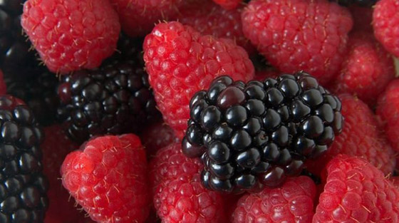 هذه الفاكهة بألوانها وأشكالها المتعددة تحد من مخاطر  السكري صورة رقم 5