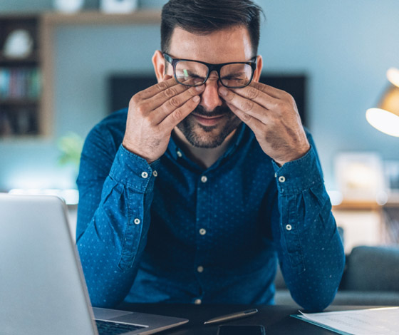 أضرار خطيرة.. لماذا يجب التوقف عن فرك العينين؟ وكيف يمكن التوقف؟ صورة رقم 4