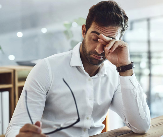 أضرار خطيرة.. لماذا يجب التوقف عن فرك العينين؟ وكيف يمكن التوقف؟ صورة رقم 6