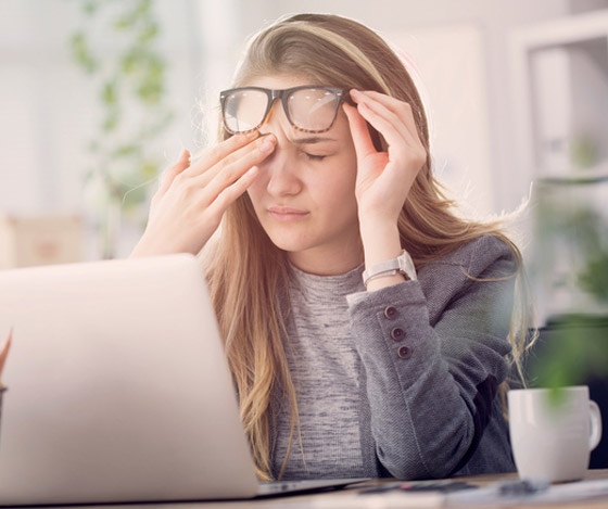 أضرار خطيرة.. لماذا يجب التوقف عن فرك العينين؟ وكيف يمكن التوقف؟ صورة رقم 5