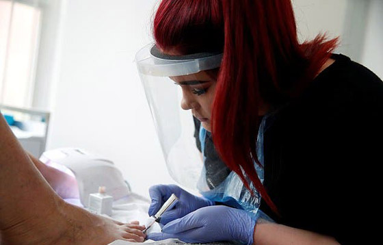 أقنعة الوجه البلاستيكية لا تحمي من كورونا! صورة رقم 2