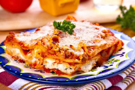 خلال 7 دقائق فقط.. إليكم طريقة تحضير اللازانيا بالميكرويف اللذيذة صورة رقم 4