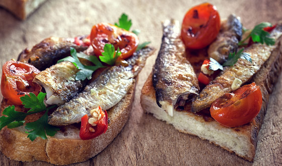 حلوى من مثانة الأسماك وفئران محشية.. إليكم أغرب الأطعمة الموجودة بالعالم صورة رقم 10 حلوى من مثانة الأسماك وفئران محشية.. إليكم أغرب الأطعمة الموجودة بالعالم صورة رقم 10