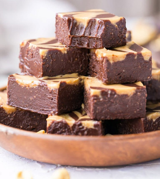 بـ3 مكونات فقط وبدون فرن.. إليكم وصفة حلوى الشوكولاتة بزبدة الفستق صورة رقم 5 بـ3 مكونات فقط وبدون فرن.. إليكم وصفة حلوى الشوكولاتة بزبدة الفستق صورة رقم 5