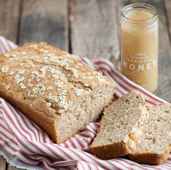 تريد تناول خبز صحي دون الشعور بالذنب؟ إليك وصفة خبز الشوفان الشهي صورة رقم 7