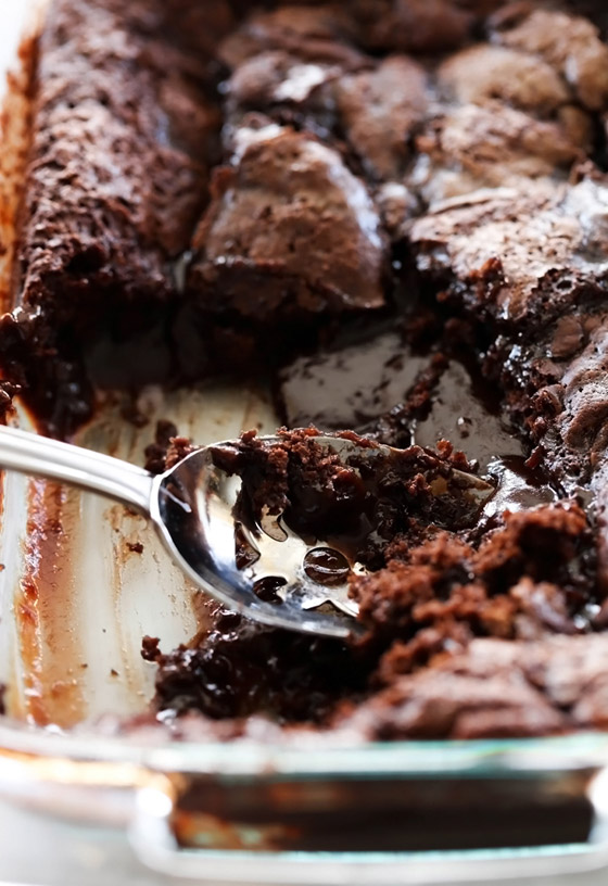 للحصول على الدفء بالليالي الباردة.. إليكم وصفة هوت شوكلت بودينغ كيك صورة رقم 3