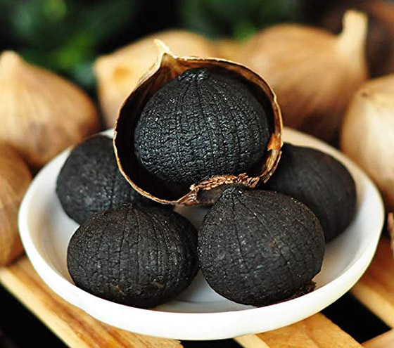 رائحته ليست كريهة وفوائده أكثر من الأبيض.. ماذا تعرف عن الثوم الأسود؟ صورة رقم 6