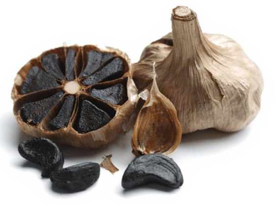 رائحته ليست كريهة وفوائده أكثر من الأبيض.. ماذا تعرف عن الثوم الأسود؟ صورة رقم 7