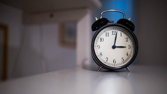 الاستيقاظ عند الثالثة صباحا.. تعرف على أسبابه وحلوله صورة رقم 3